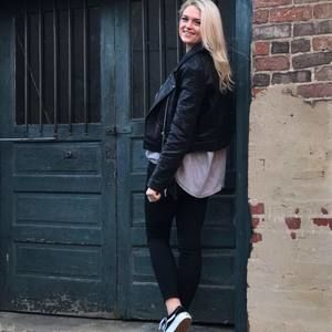 Meet your Posher, Abby